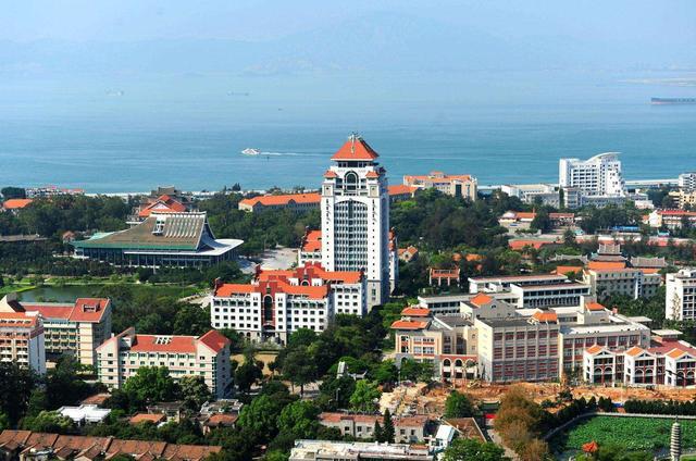 2-Day Xiamen Tour: Discover Gulangyu Island and Coastal Charms