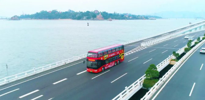 Round-Island-Tourist-Sightseeing-Bus2