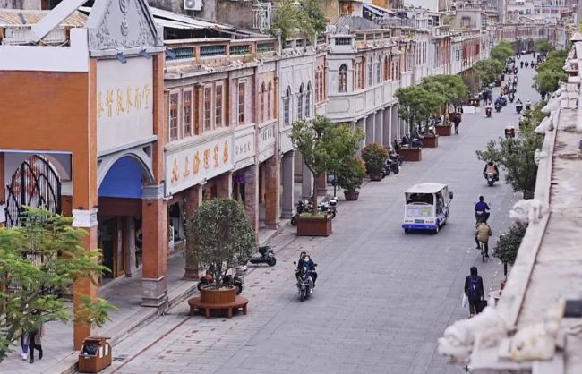The-Old-District-and-Commercial-Architecture-of-Zhongshan-Road2