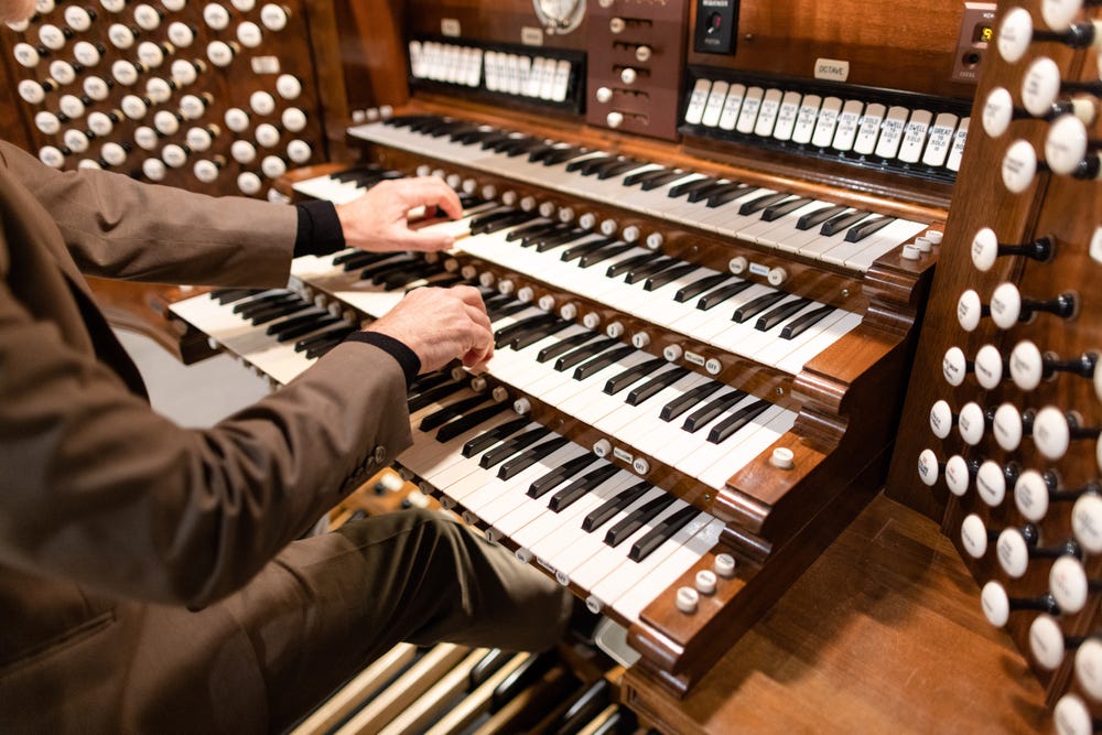 Regular-Piano-and-Organ-Concerts