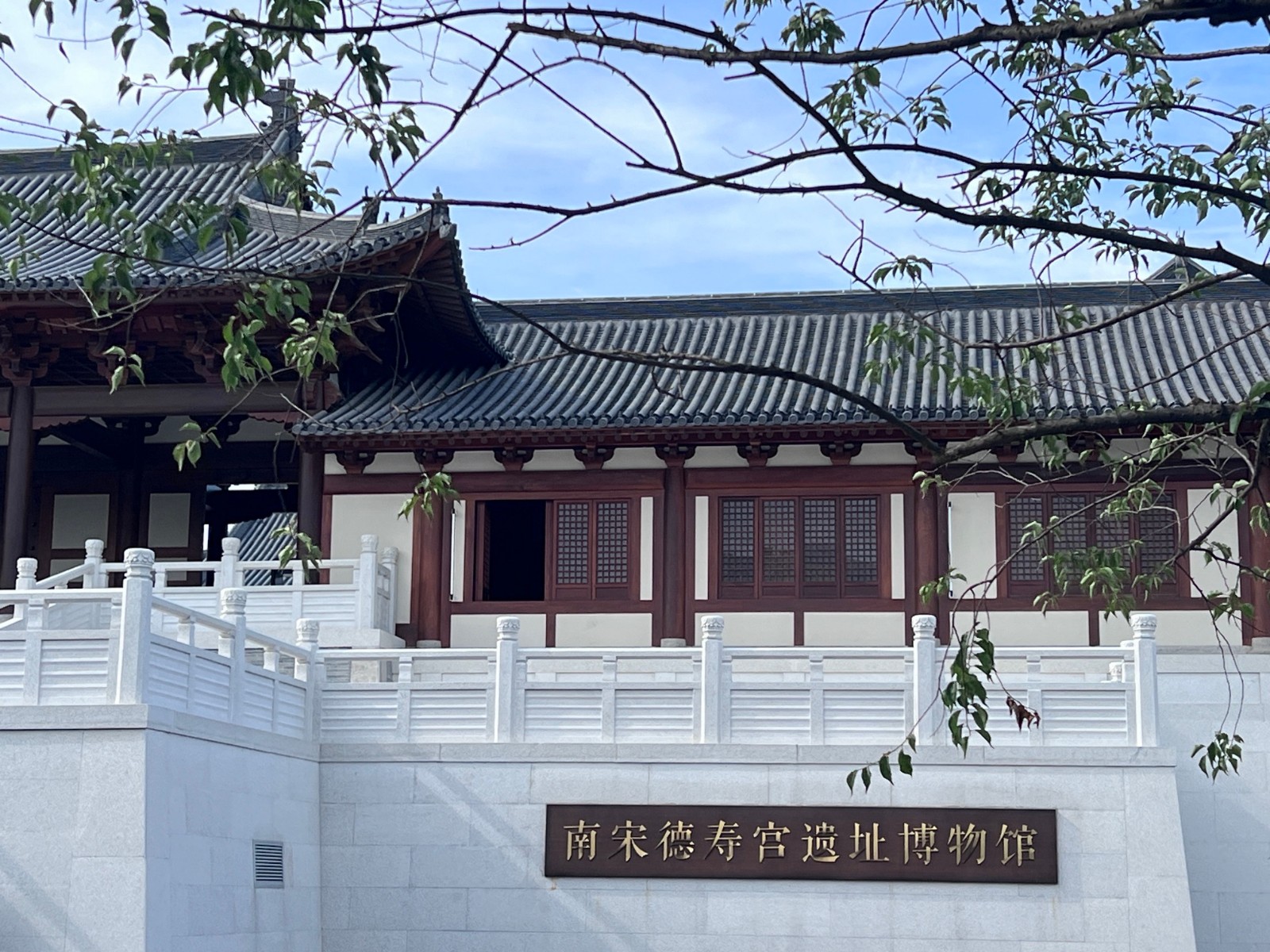 Southern-Song-Dynasty-De-Shou-Palace-Ruins-Museum1