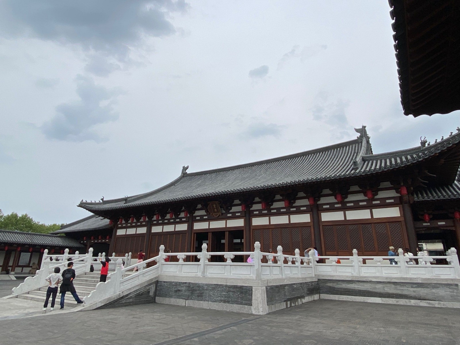 Southern-Song-Dynasty-De-Shou-Palace-Ruins-Museum2