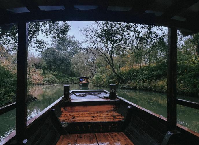 Xixi-Wetland-High-End-Punting-Boat-Exploration2