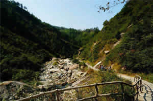 Hangzhou Huihang Ancient Trail Hiking Experience Day Tour