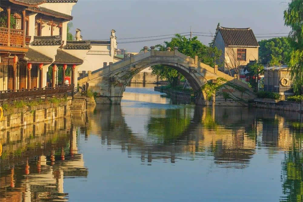 Discover the Charm of Ancient Town: Private Xitang Water Town Tour from Hangzhou