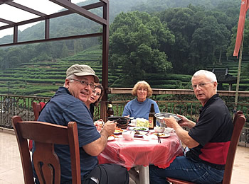 Lunch-at-the-local-Tea-Farmer-s-House