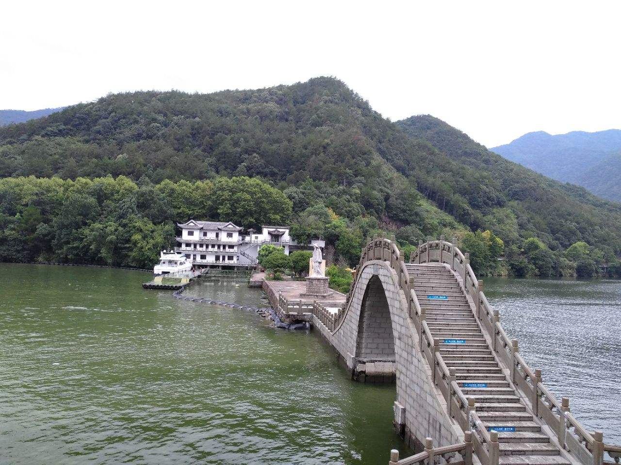 Yan_Ziling_Angling_Terrace_1.jpg