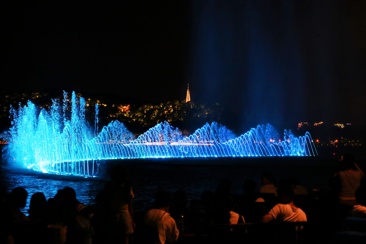 West-Lake-Musical-Fountain-Hangzhou