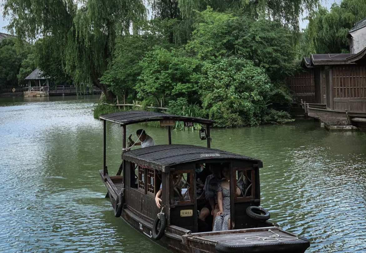 Boat-Ride-Hangzhou