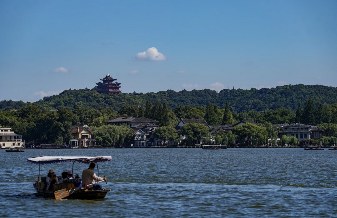 West-Lake-Boat-Cruise-Hangzhou