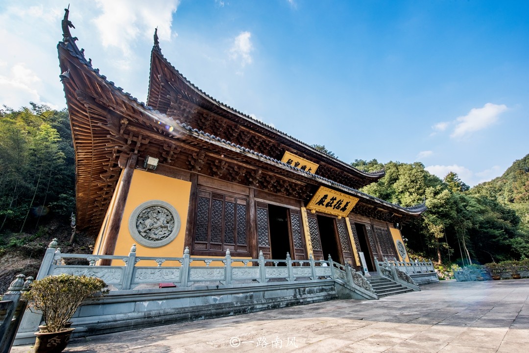 Lingyin-Temple-Hangzhou