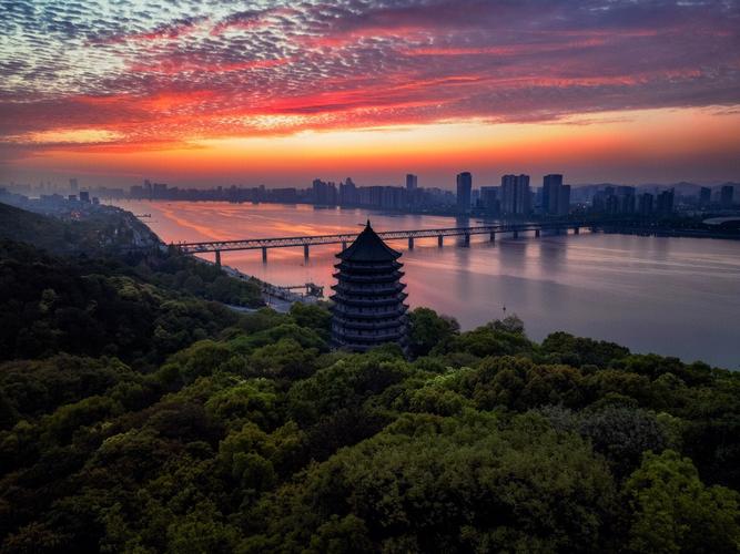 Six-Harmonies-Pagoda-Hangzhou