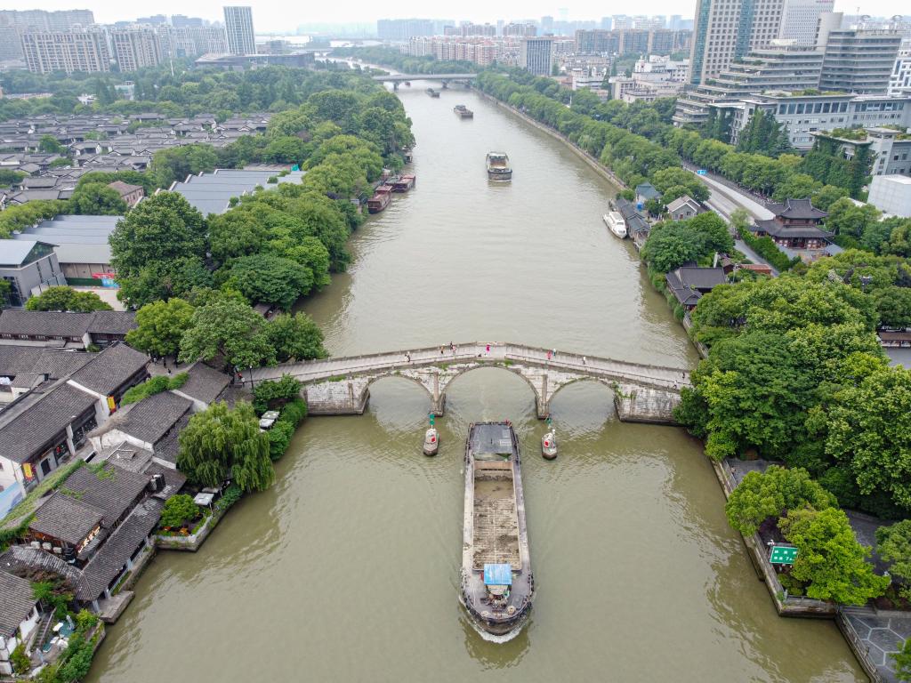 Gongcheng-Bridge-Hangzhou