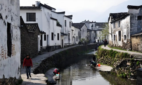 Longmen-Ancient-Town-Fuyang