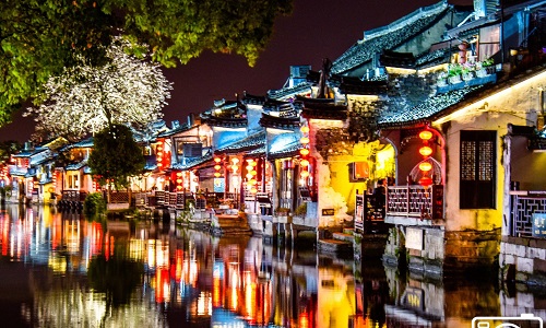 Xitang-Bar-Street