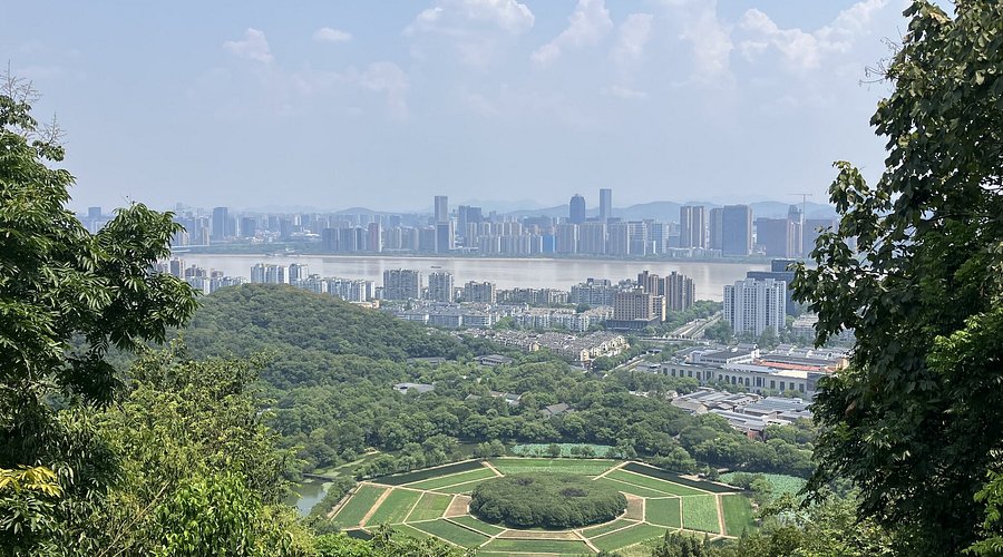 Clouds-Scurrying-over-Jade-Emperor-Hill2 Clouds-Scurrying-over-Jade-Emperor-Hill2