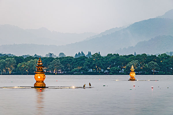 Three-Ponds-Mirroring-the-Moon2 Three-Ponds-Mirroring-the-Moon2